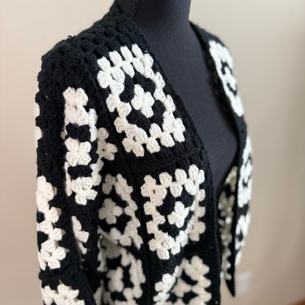 Davi & Dani Crochet Granny Square Cardigan Black Cream Boho Small - Picture 3 of 9